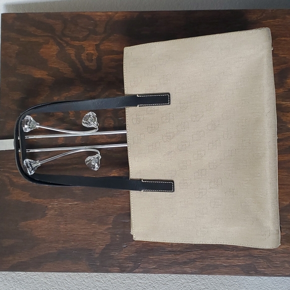 Handbag 🥳 - Picture 7 of 16